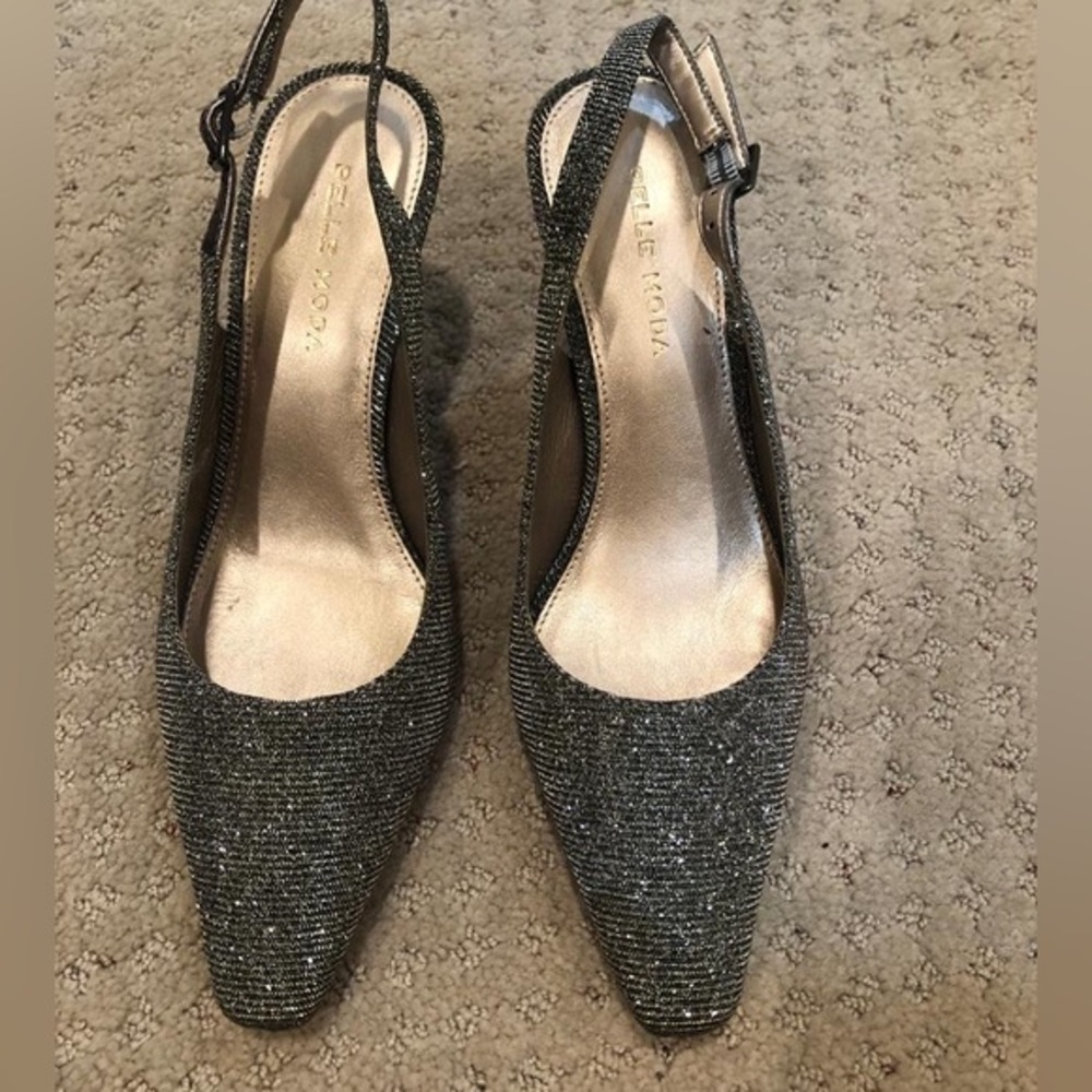 NEW PELLE MODA Sparkly Sling Back Shoes - size 6